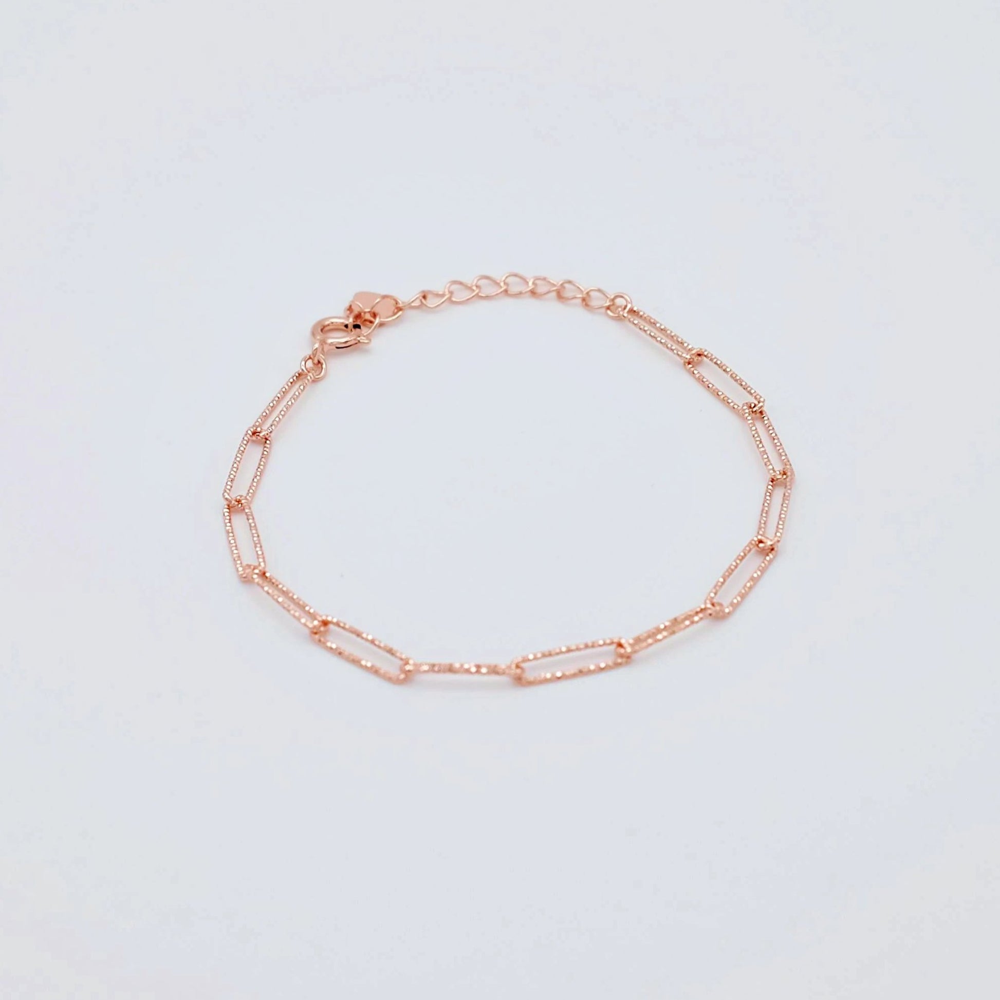 everyday minimal dainty jewelry dalhaejewelry timeless style capsule wardrobe staple minimalist fashion staple luxe link bracelet diamond cut sterling silver rosegold