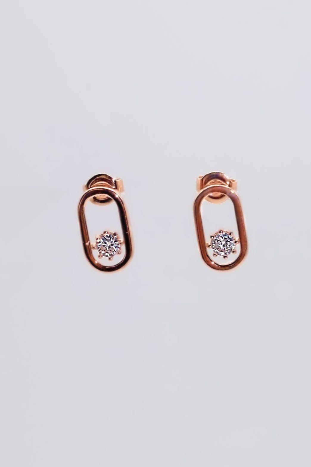 everyday minimal dainty jewelry dalhaejewelry timeless style capsule wardrobe staple minimalist fashion staple fine sterling silver gold vermeil romantic rosegold everyday diamond stud earrings link earrings delicate cz earrings rose gold