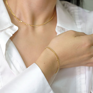 everyday minimal dainty jewelry gold vermeil dalhaejewelry timeless style capsule wardrobe staple minimalist fashion staple link chain bracelet 