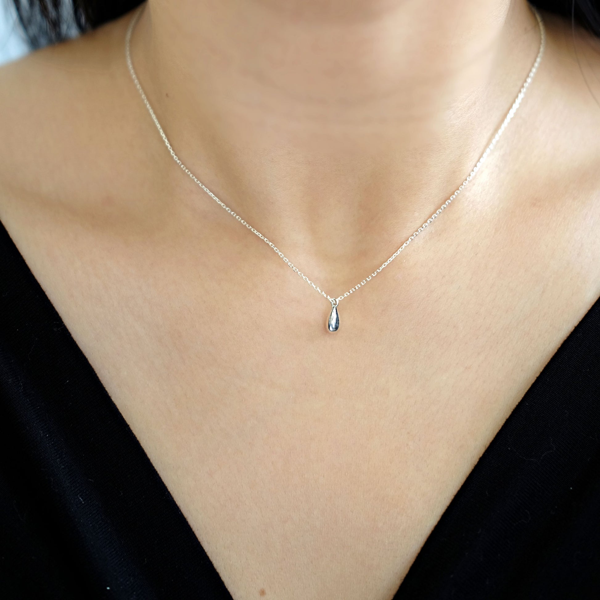 everyday minimal dainty jewelry dalhaejewelry timeless style capsule wardrobe staple minimalist fashion staple fine sterling silver gold vermeil teardrop necklace