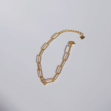 Load image into Gallery viewer, everyday minimal dainty jewelry dalhaejewelry timeless style capsule wardrobe staple minimalist fashion staple luxe link bracelet diamond cut sterling silver gold vermeil