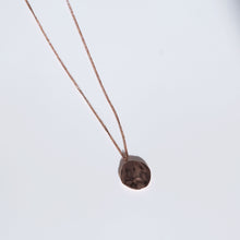 Load image into Gallery viewer, everyday minimal dainty jewelry gold vermeil dalhaejewelry timeless style capsule wardrobe staple minimalist fashion staple pendant necklace hammered moon smooth polish rosegold 