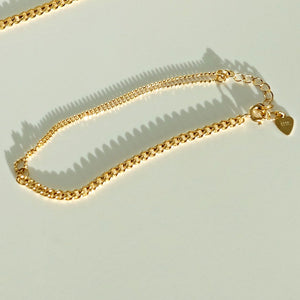 everyday minimal dainty jewelry gold vermeil dalhaejewelry timeless style capsule wardrobe staple minimalist fashion staple link chain bracelet
