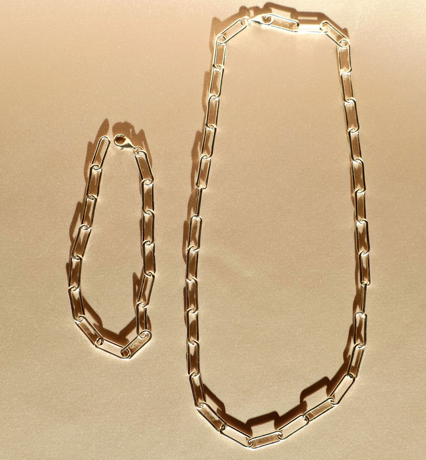 everyday minimal dainty jewelry dalhaejewelry timeless style capsule wardrobe staple minimalist fashion staple ballet editorial bold link chain sterling silver