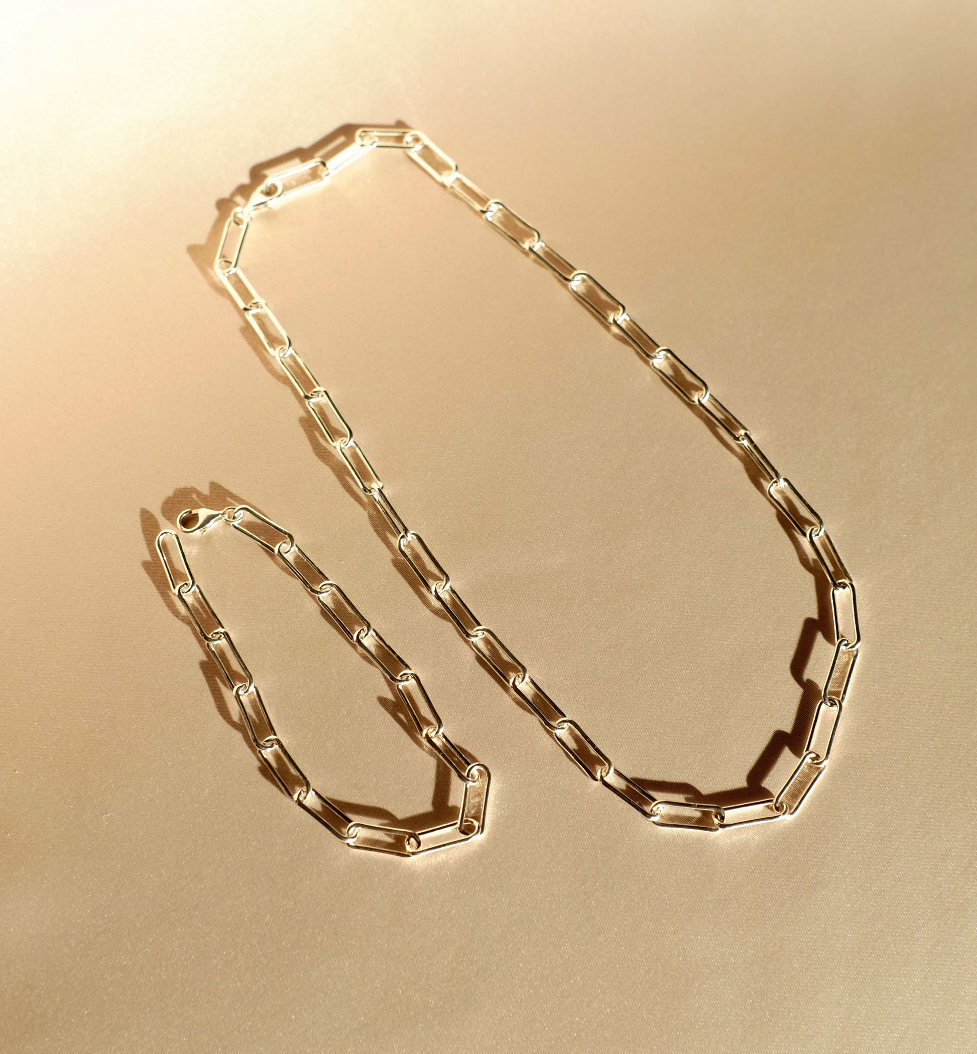 everyday minimal dainty jewelry dalhaejewelry timeless style capsule wardrobe staple minimalist fashion staple ballet editorial bold link chain sterling silver