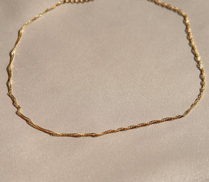 everyday minimal dainty jewelry dalhaejewelry timeless style capsule wardrobe staple minimalist fashion staple fine chain choker necklace sterling silver gold vermeil