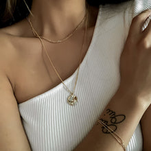 Load image into Gallery viewer, everyday minimal dainty jewelry gold vermeil dalhaejewelry timeless style capsule wardrobe staple minimalist fashion staple link chain bracelet @taraleighrose